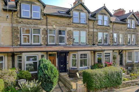 2 bedroom apartment to rent, Dragon Avenue, Harrogate, HG1