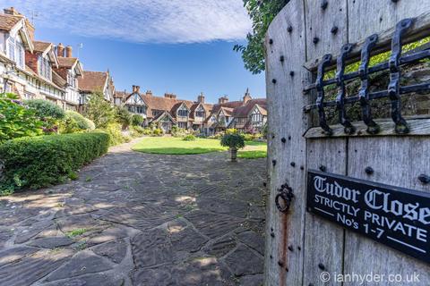 4 bedroom terraced house for sale, Tudor Close, Dean Court Road, Rottingdean, Brighton BN2