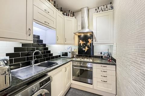 2 bedroom flat for sale, Top Flat Left, 2 Buchanan Terrace, Oban, Argyll, PA34 5DF, Oban PA34