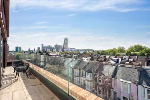 2 bedroom flat to rent, Brewster Gardens, London, W10