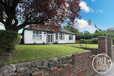 5 bedroom detached bungalow for sale, Carlton Road, Lowestoft, NR33