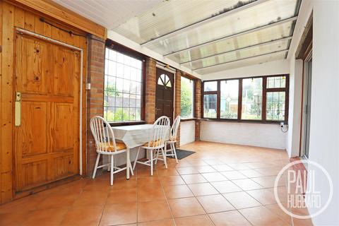 5 bedroom detached bungalow for sale, Carlton Road, Lowestoft, NR33