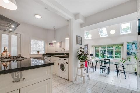 undefined, Viewfield Road, London