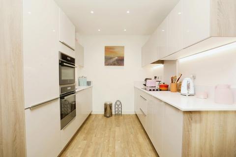 1 bedroom flat to rent, Telegraph Ave London SE10