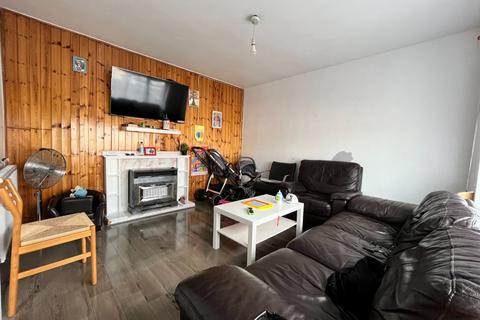 3 bedroom semi-detached house for sale, Tomlinson Avenue, Luton