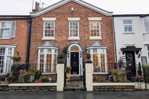 2 bedroom terraced house to rent, Wellington Street, Southport, Merseyside, PR8