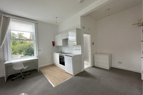 1 bedroom apartment to rent, Wilbraham Road, Manchester M14