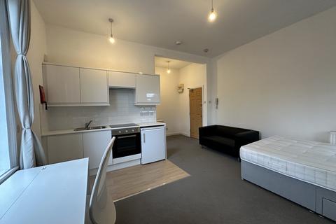 1 bedroom apartment to rent, Wilbraham Road, Manchester M14