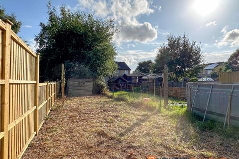 3 bedroom terraced house for sale, Grove Street, Balderton NG24