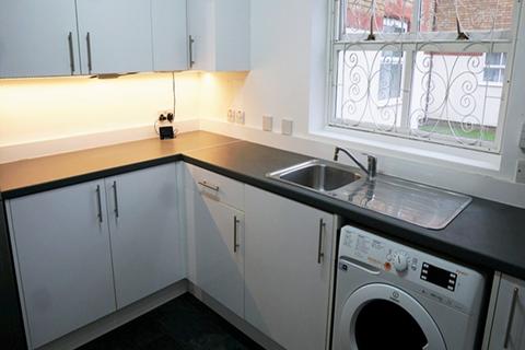 1 bedroom flat to rent, Kennet Square, Mitcham, London