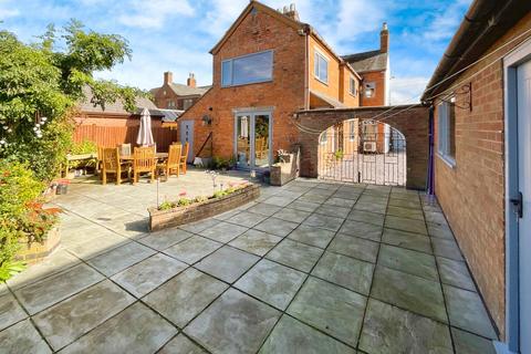 4 bedroom detached house for sale, Dunton Road, Leicester LE9