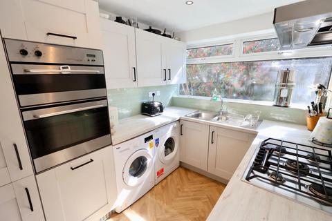 2 bedroom semi-detached house to rent, Sherington Avenue, Coventry - Recently Renovated Two Bed, Allesley Park