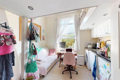 1 bedroom flat to rent, First avenue, Hove, BN3