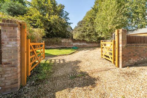 4 bedroom end of terrace house for sale, Cardington Road, Bedford