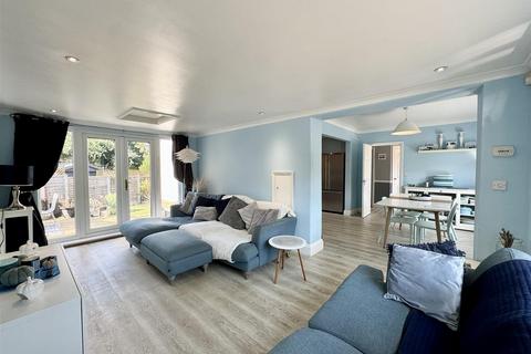 29 Hereford Drive, Claydon, Ipswich, IP6 0BF