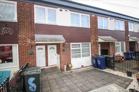 2 bedroom terraced house to rent, Sandhoe Gardens, Benwell, Newcastle Upon Tyne