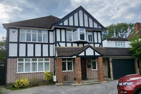 4 bedroom detached house to rent, London SE9