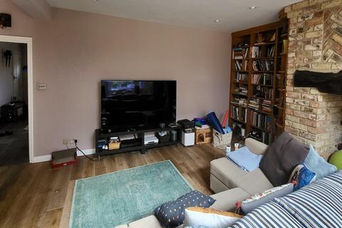 4 bedroom detached house to rent, London SE9