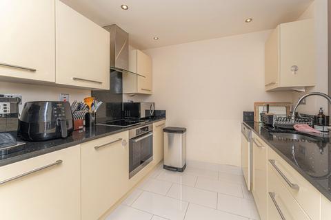 2 bedroom flat for sale, Vanguard Building, Canary Wharf E14