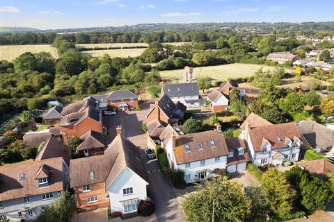 6 bedroom detached house for sale, Priors Field, Bicknacre