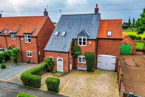 4 bedroom detached house for sale, Pinfold Lane, Averham