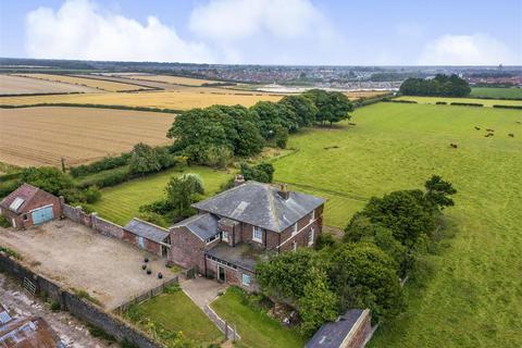 6 bedroom detached house for sale, Pinfold Lane, Bridlington