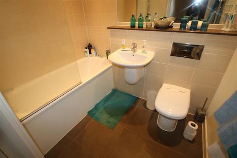 1 bedroom flat for sale, Vellum Court, Hillyfield, Walthamstow, E17