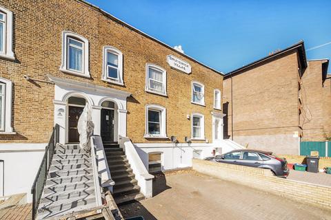 1 bedroom maisonette for sale, Kew Bridge Road, Brentford, Middlesex