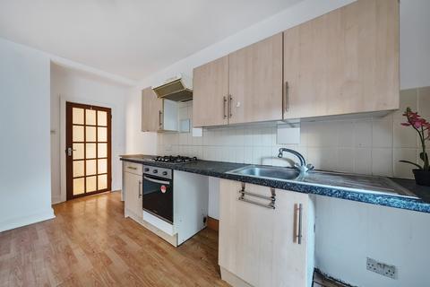 1 bedroom maisonette for sale, Kew Bridge Road, Brentford, Middlesex