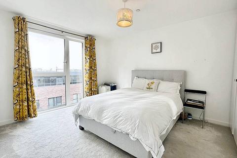 1 bedroom apartment for sale, Chamberlain Court, Shipbuilding Way, London E13