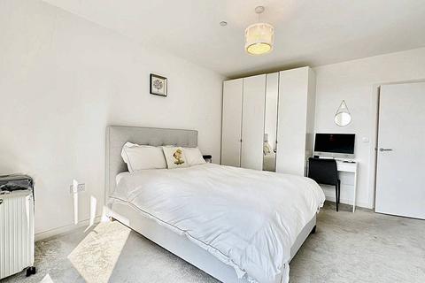 1 bedroom apartment for sale, Chamberlain Court, Shipbuilding Way, London E13