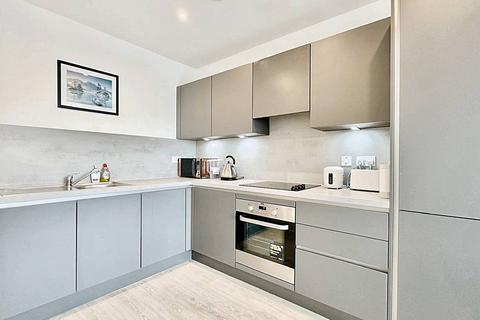 1 bedroom apartment for sale, Chamberlain Court, Shipbuilding Way, London E13