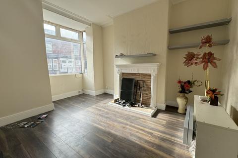 4 bedroom terraced house for sale, Bellbrooke Place, Leeds, West Yorkshire, LS9