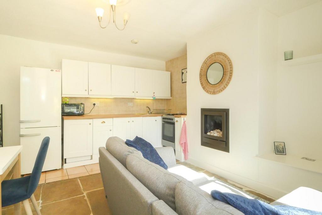 Living room/kitchen