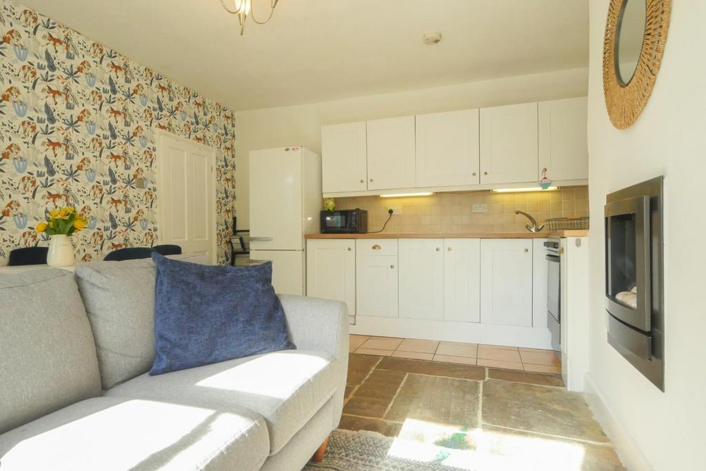 Living room/kitchen