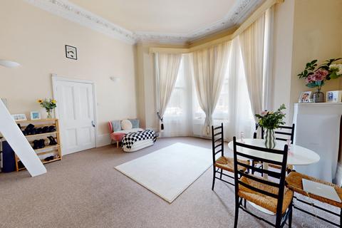 1 bedroom flat to rent, First Avenue, Hove, BN3