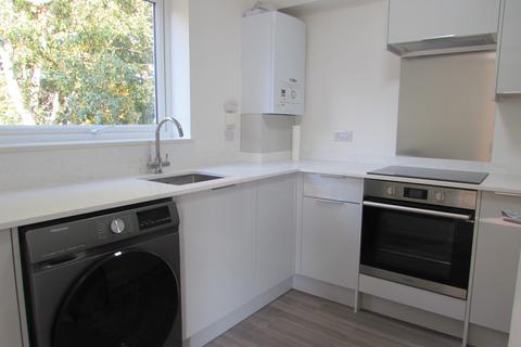 2 bedroom flat to rent, Archery Close, Harrow, HA3