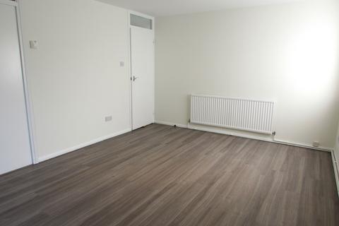 2 bedroom flat to rent, Archery Close, Harrow, HA3