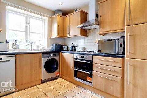 3 bedroom terraced house for sale, All Saints Court, Bury St Edmunds