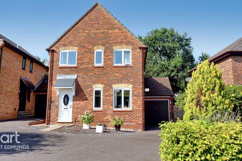 4 bedroom detached house for sale, Appledown Drive, Bury St Edmunds