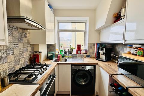 3 bedroom semi-detached house for sale, Duncroft, Plumstead, London, SE18 2HZ