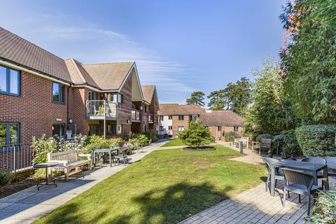 1 bedroom apartment for sale, Mandeville Court, Potters Bar, EN6