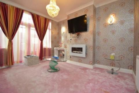 5 bedroom house to rent, Widecombe Gardens, Ilford, Essex, IG4