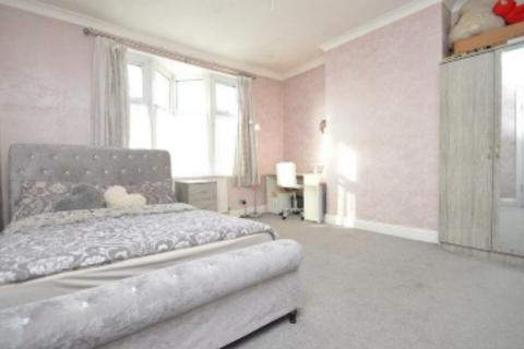 5 bedroom house to rent, Widecombe Gardens, Ilford, Essex, IG4