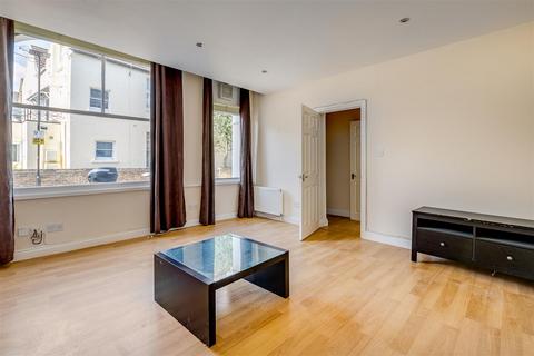 1 bedroom flat for sale, Sutton Lane North, London, W4