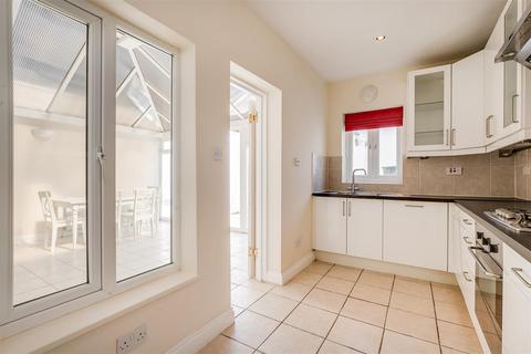 1 bedroom flat for sale, Sutton Lane North, London, W4