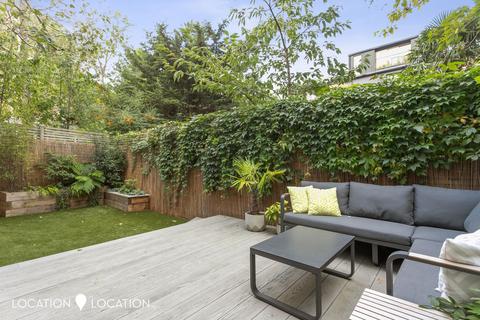 Flat 4, 10 Andre Street, London, E8 2AA