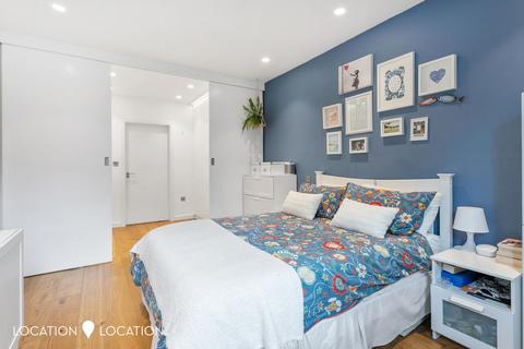 Flat 4, 10 Andre Street, London, E8 2AA