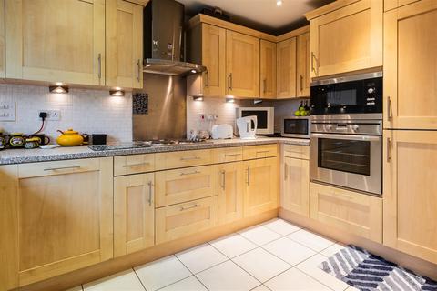 2 bedroom apartment for sale, Bread And Meat Close, Warwick