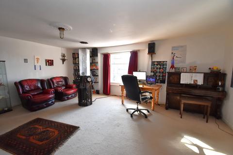 2 bedroom flat for sale, St. Peter Street, Tiverton, Devon, EX16